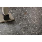 terrazzo fekete kohatasu modern greslap jarolap elcsiszolt retifikalt csempe padloburkolat padlolap modern terasz nappali konyha furdo.jpg